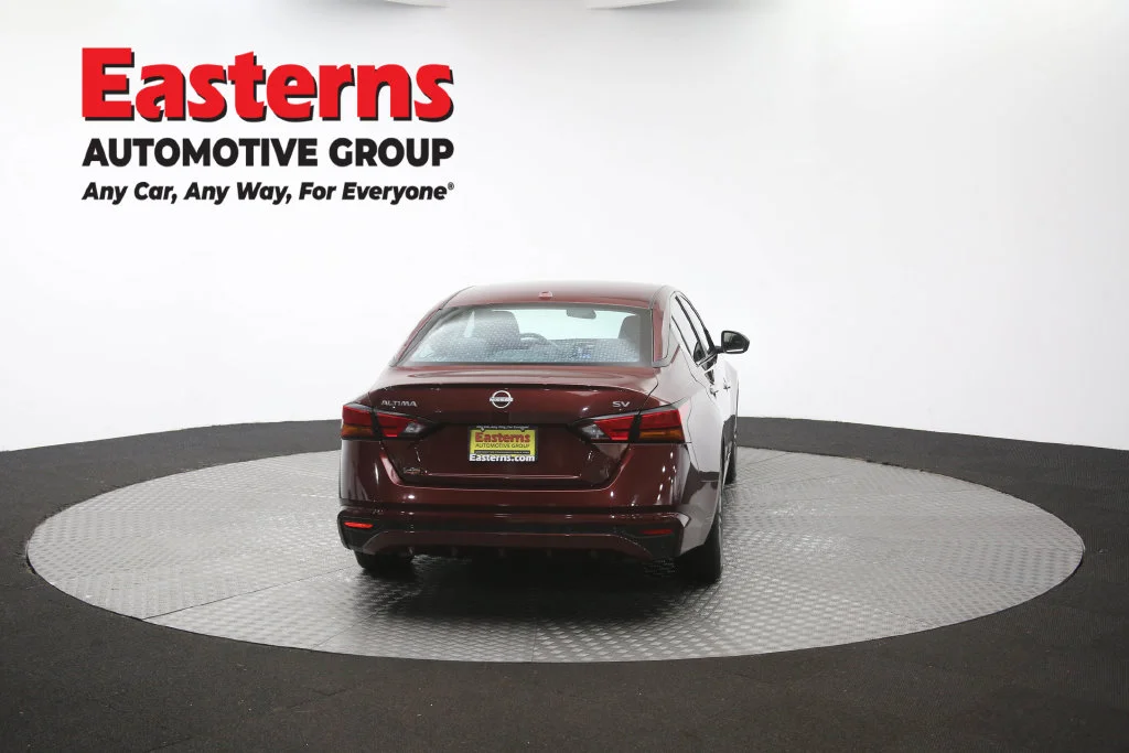 Used 2024 Red Nissan 2.5 SV image 40