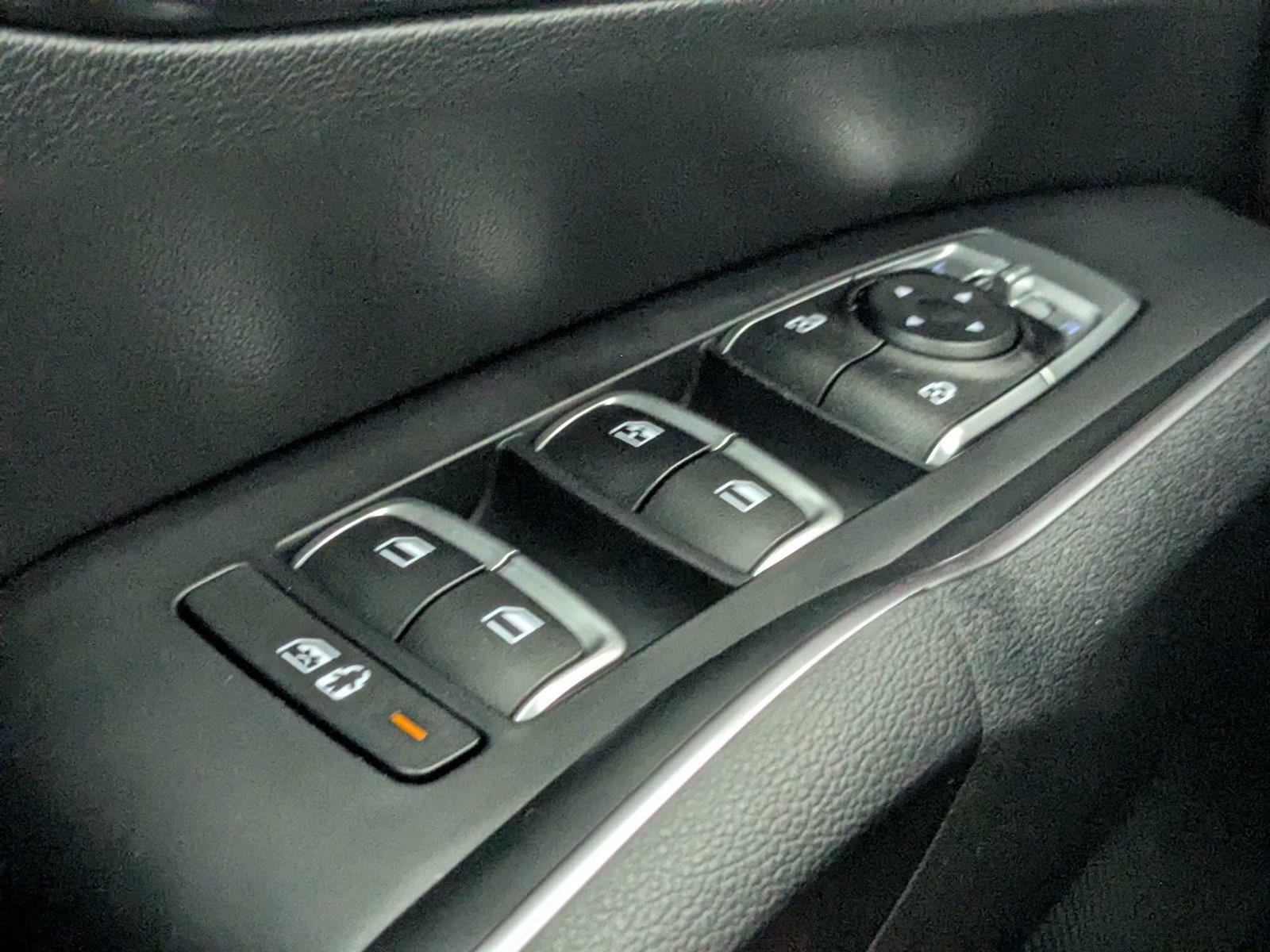 Used 2023 Glacial White Pearl Kia LX image 14