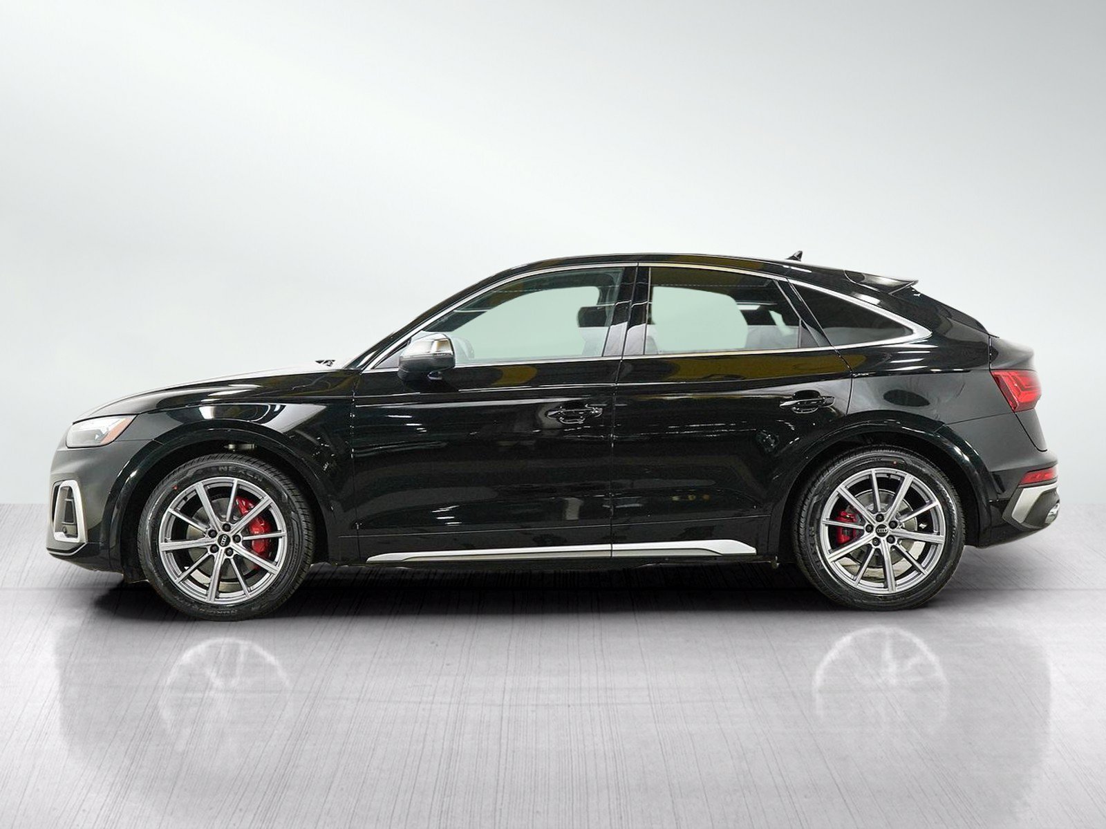 Used 2023 Audi SQ5 Sportback Premium Plus with VIN WA124AFY6P2149084 for sale in Burnsville, Minnesota