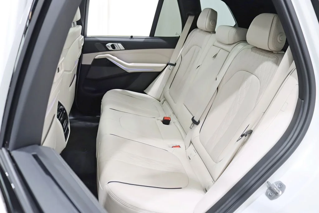 2022 BMW X5 M50i