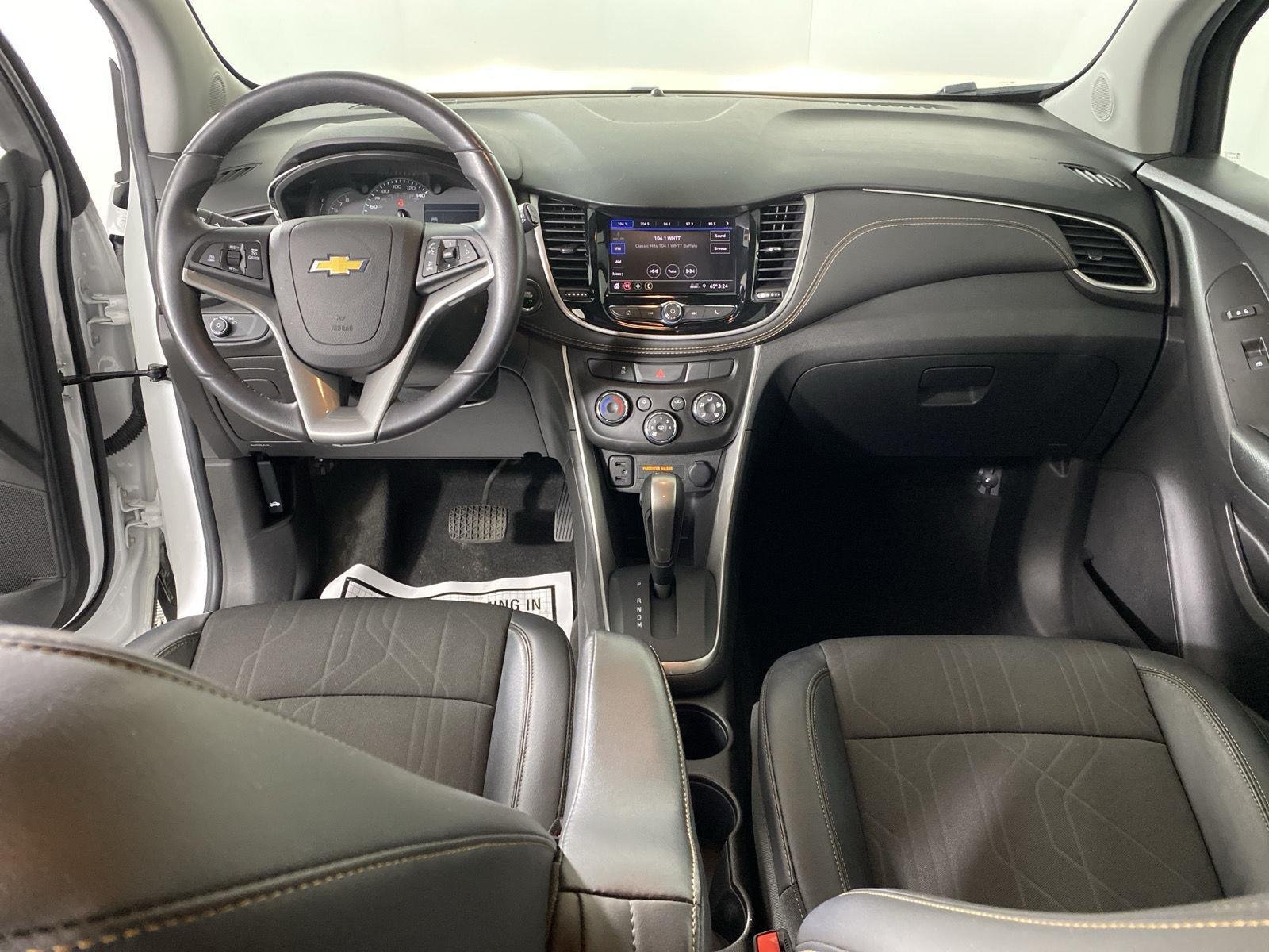 Used 2022 Summit White Chevrolet LT image 16