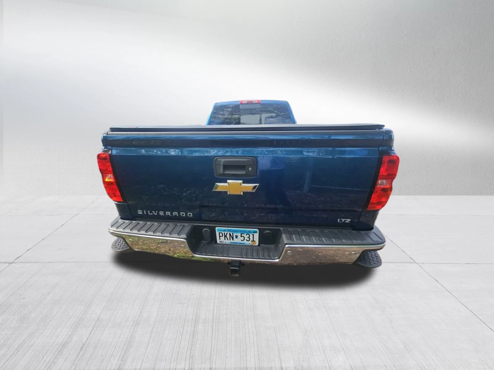Used 2015 Deep Ocean Blue Metallic Chevrolet LTZ image 5
