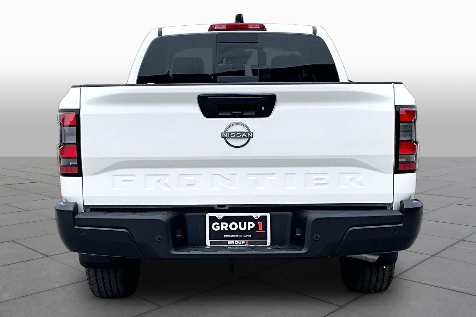 New 2026 Glacier White Nissan S image 4