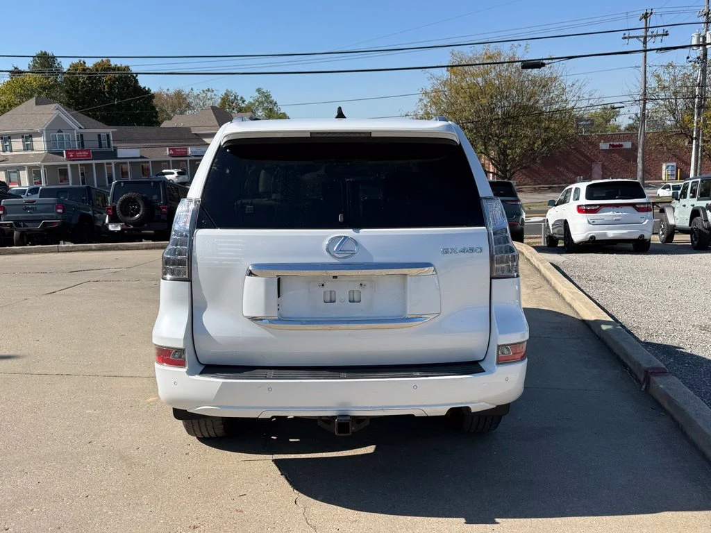 Used 2015 White Lexus 460 image 7