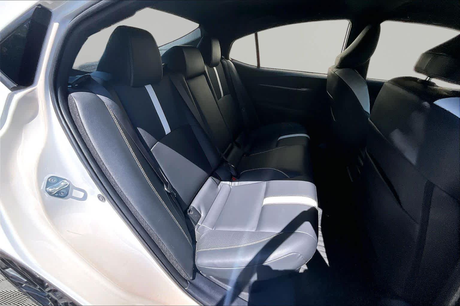 Used 2025 Ice Cap Toyota SE image 20