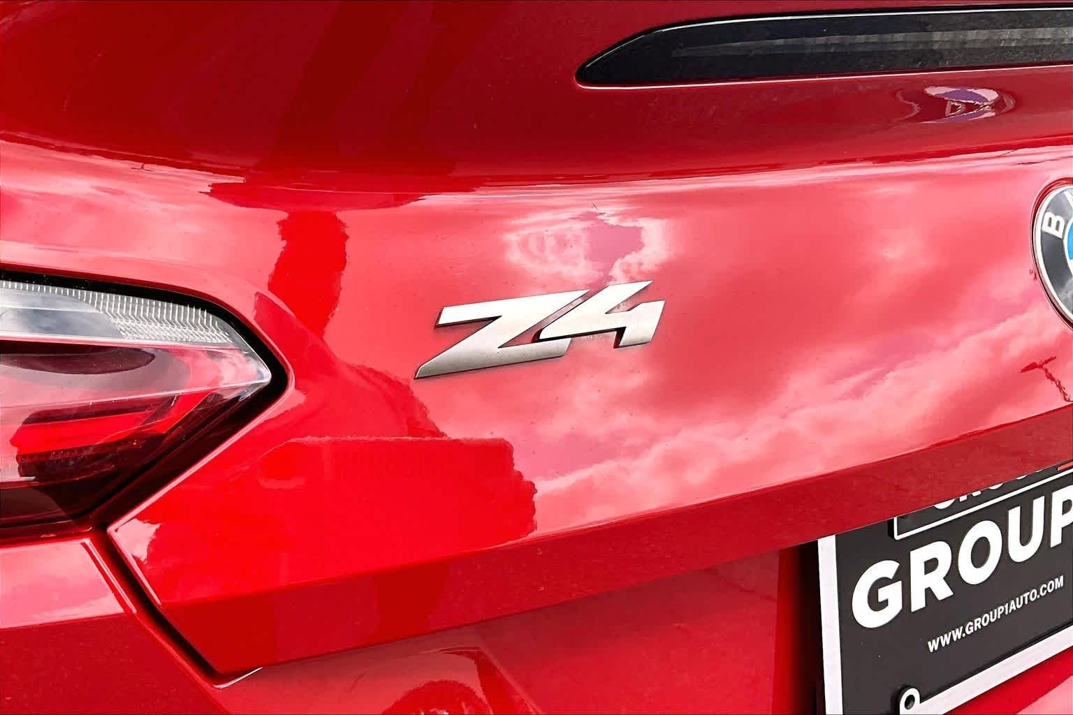 Used 2021 San Francisco Red Metallic BMW sDriveM40i image 31