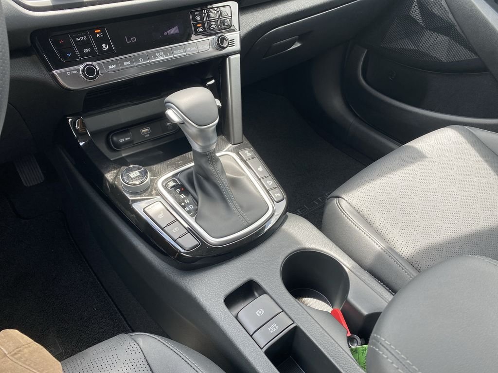 Used 2026 Clear White/Black Roof Kia SX image 25