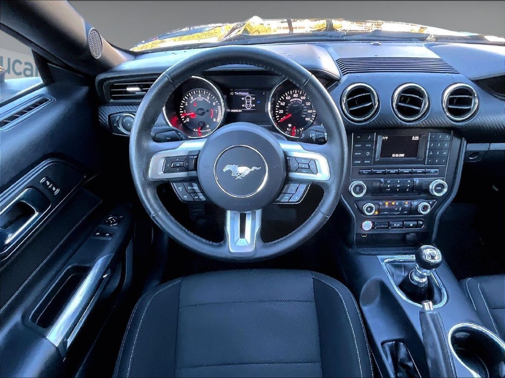 Used 2015 Black Ford V6 image 17