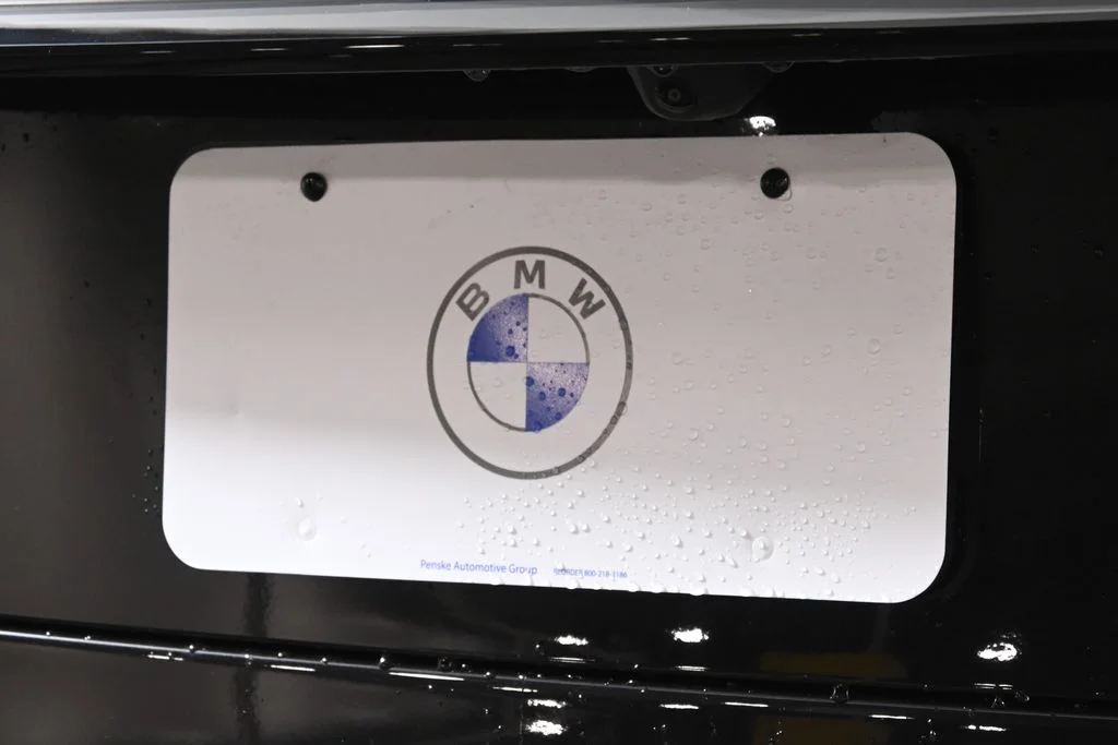 Used 2027 Black BMW M60i image 14