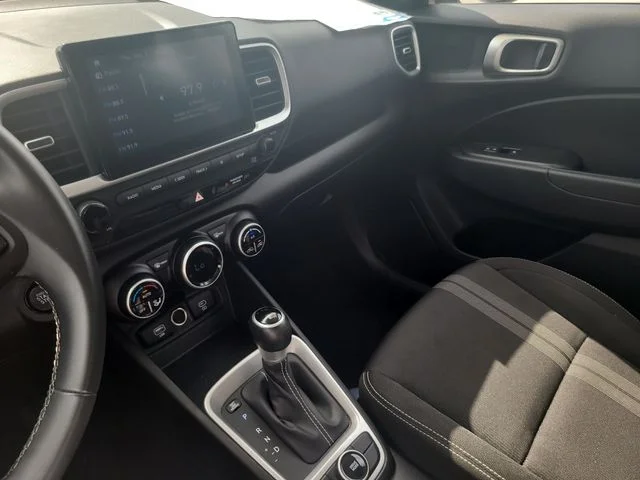Used 2025 Gray Hyundai SEL image 20