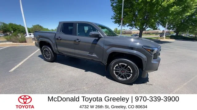 Used 2024  Toyota SR5 image 3