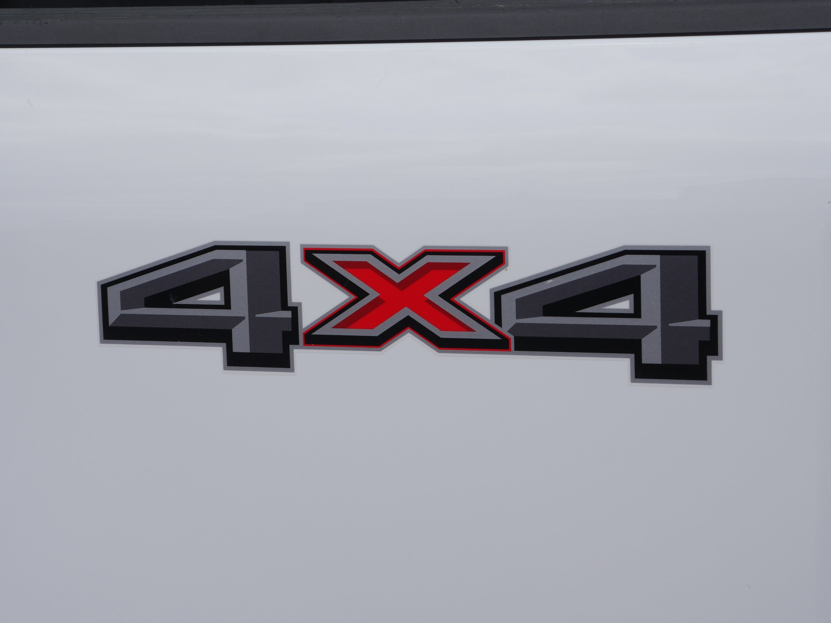 Used 2024 Oxford White Ford XLT image 17
