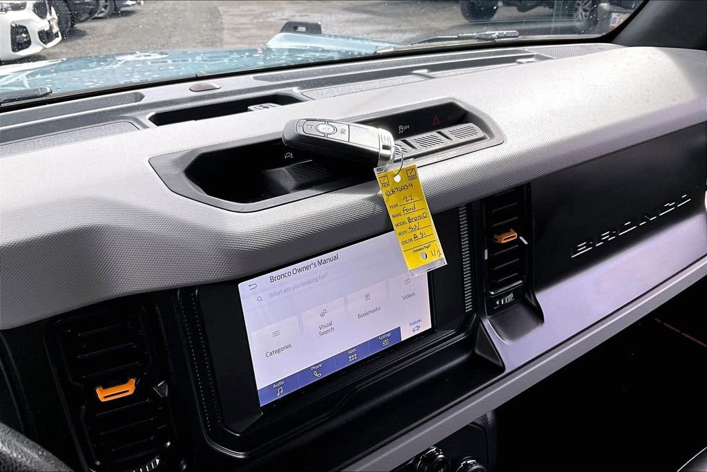 Used 2022 Blue Ford Badlands image 10