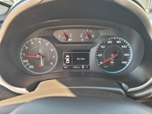 Used 2025 White Chevrolet LT image 29