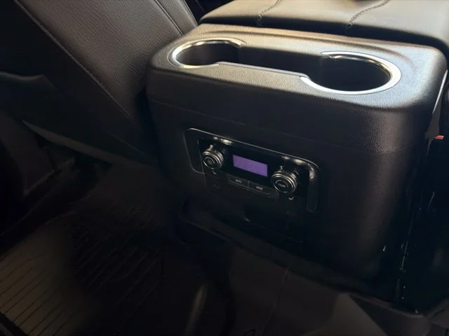 2027 GMC Yukon Denali - Photo 40