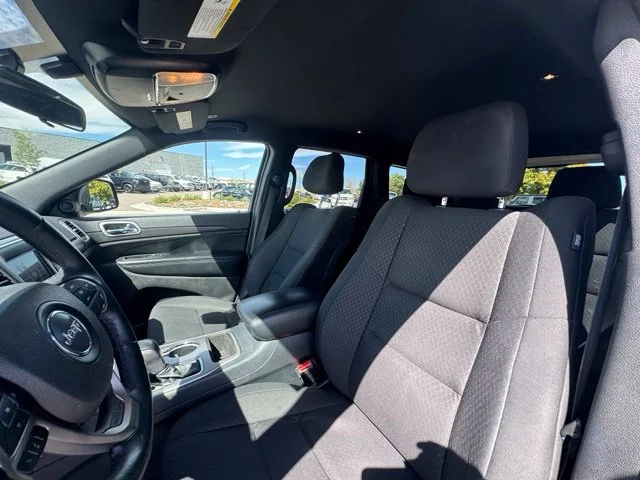 Used 2018 White Jeep Laredo E image 18