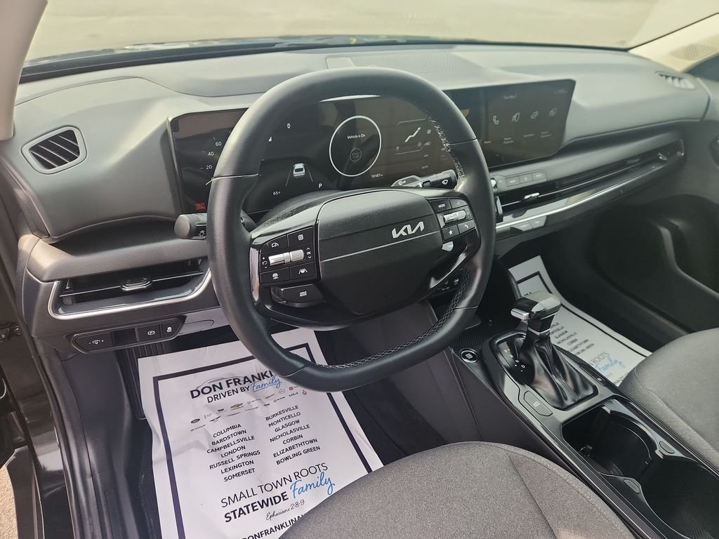 Used 2025 Black Kia EX image 20
