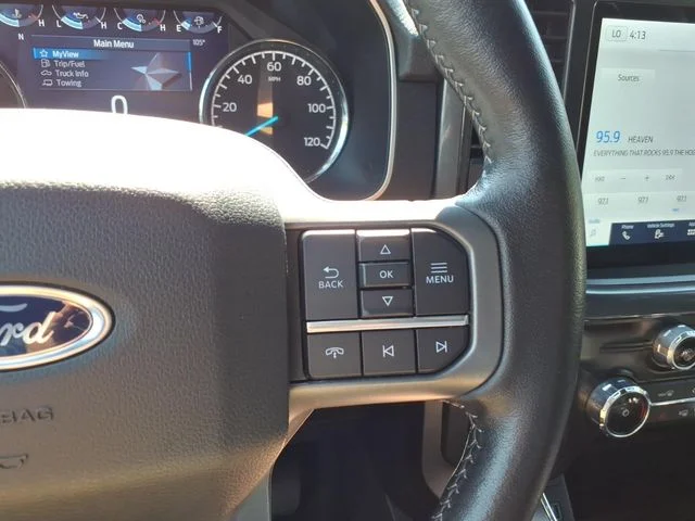 Used 2022 Black Ford XLT image 26