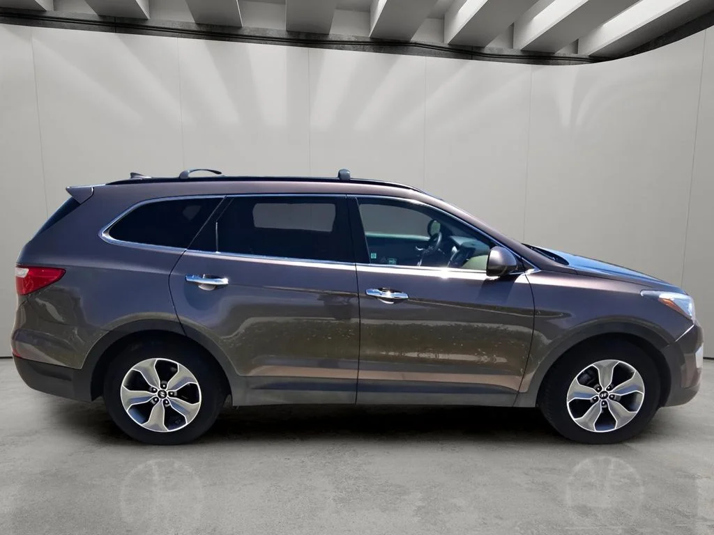 Used 2015 Frosted Mocha Hyundai GLS image 6