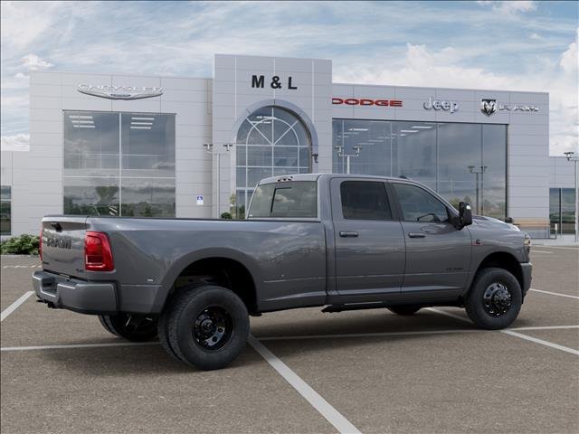 New 2026 Ceramic Gray Clear-Coat Exterior Paint RAM Laramie image 5