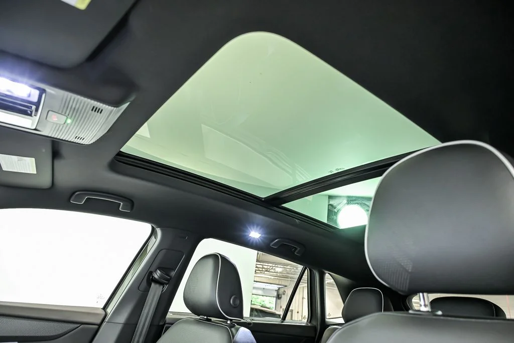 New 2026 Green Volkswagen 2.0T SEL Premium R-Line image 9