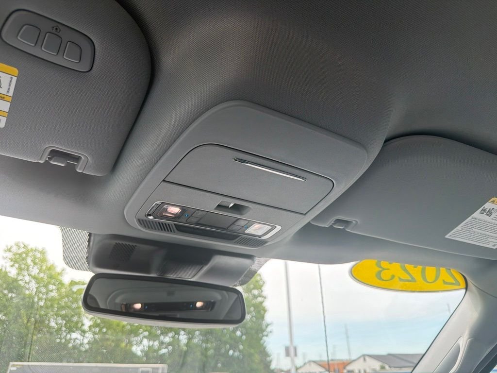 Used 2023 Gray Metallic Ford Lariat image 13