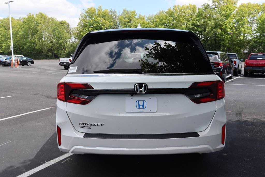 New 2026 Platinum White Pearl Honda EX-L image 4
