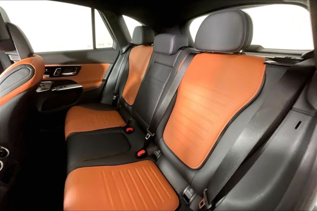 Used 2026 Brown Mercedes-Benz GLC 300 image 10