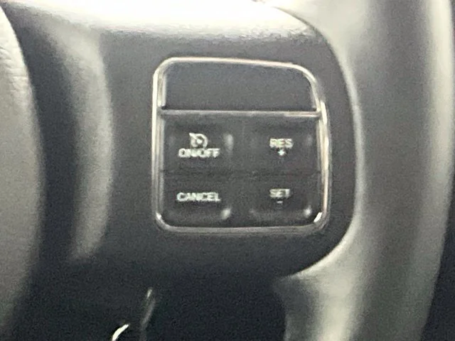 Used 2014 Red Jeep Sport image 15