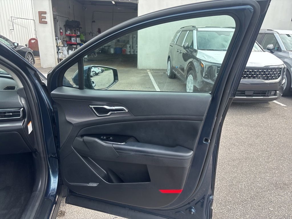 Used 2023 Blue Kia SX-Prestige image 19