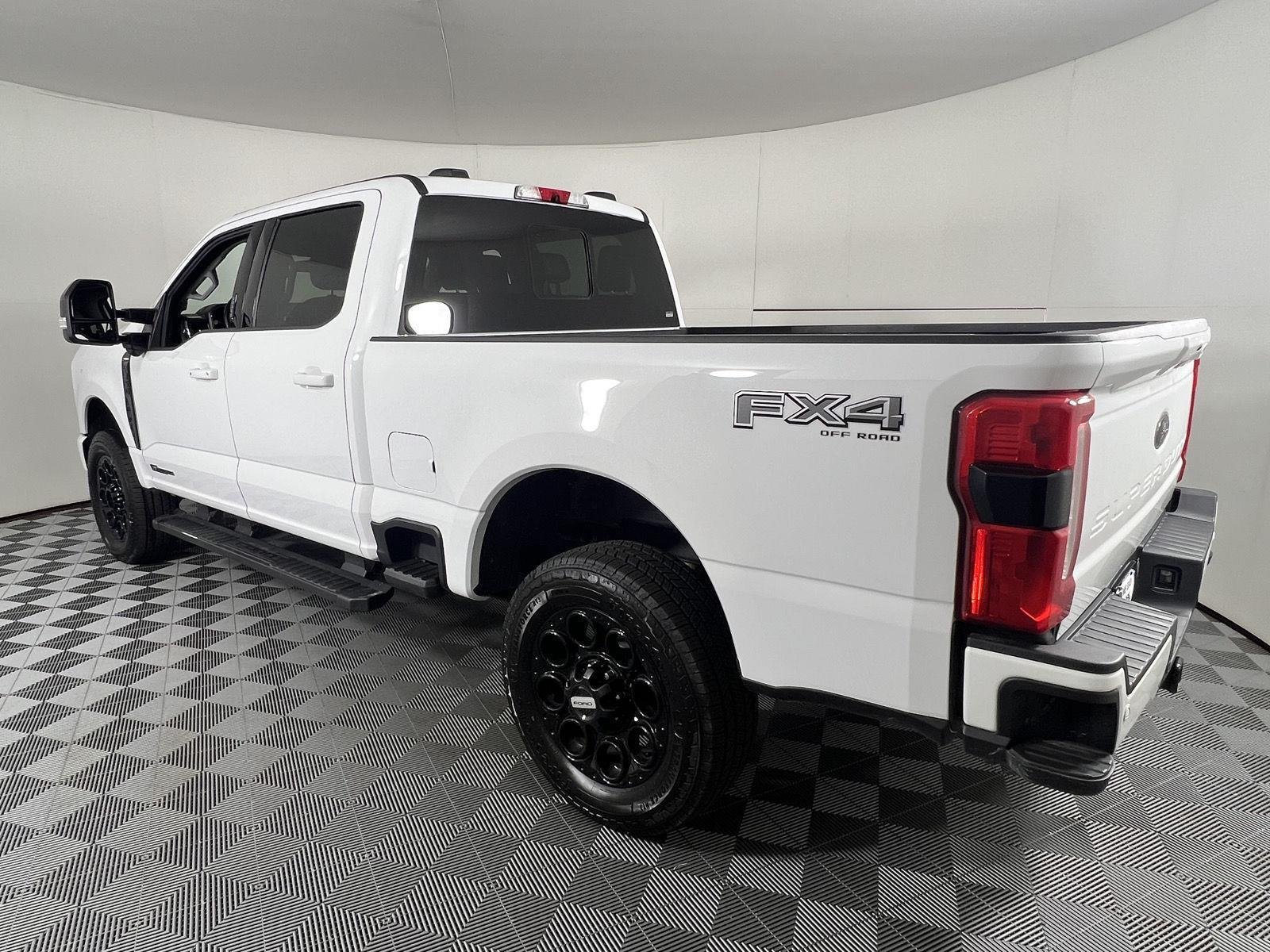 Used 2024 Oxford White Ford Lariat image 9