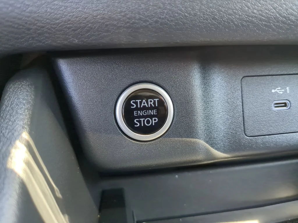 Used 2023 Silver Nissan SV image 28
