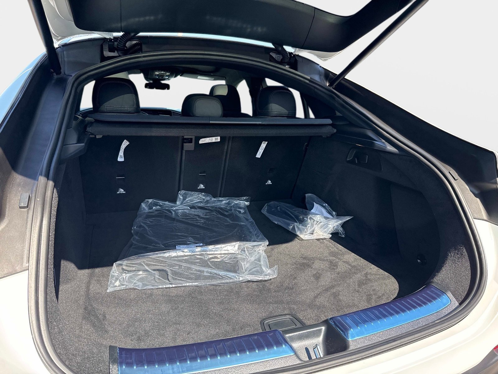 New 2026 Polar White Mercedes-Benz 450 4MATIC® Coupe image 10