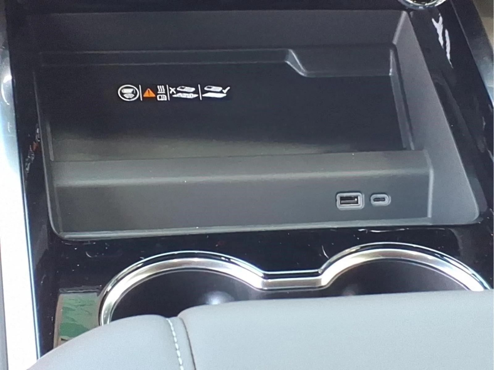 New 2027 Summit White Chevrolet LT image 15