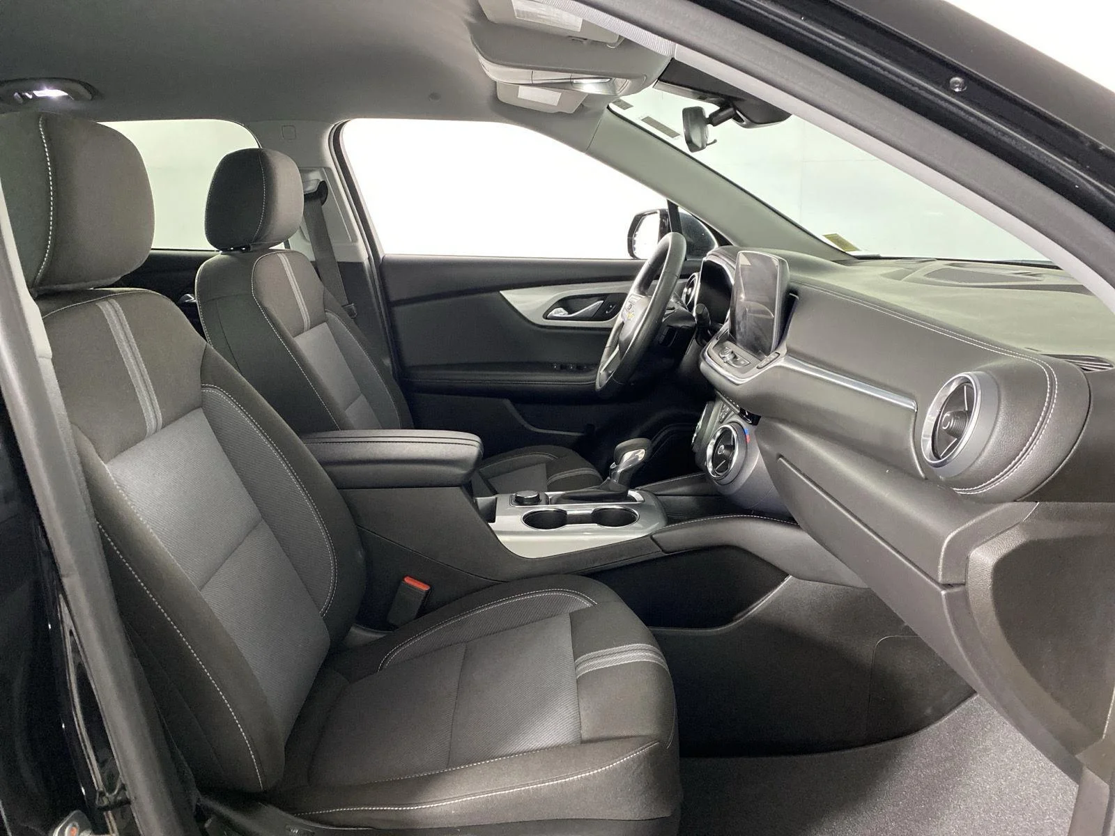 Used 2024 Black Chevrolet 2LT image 26