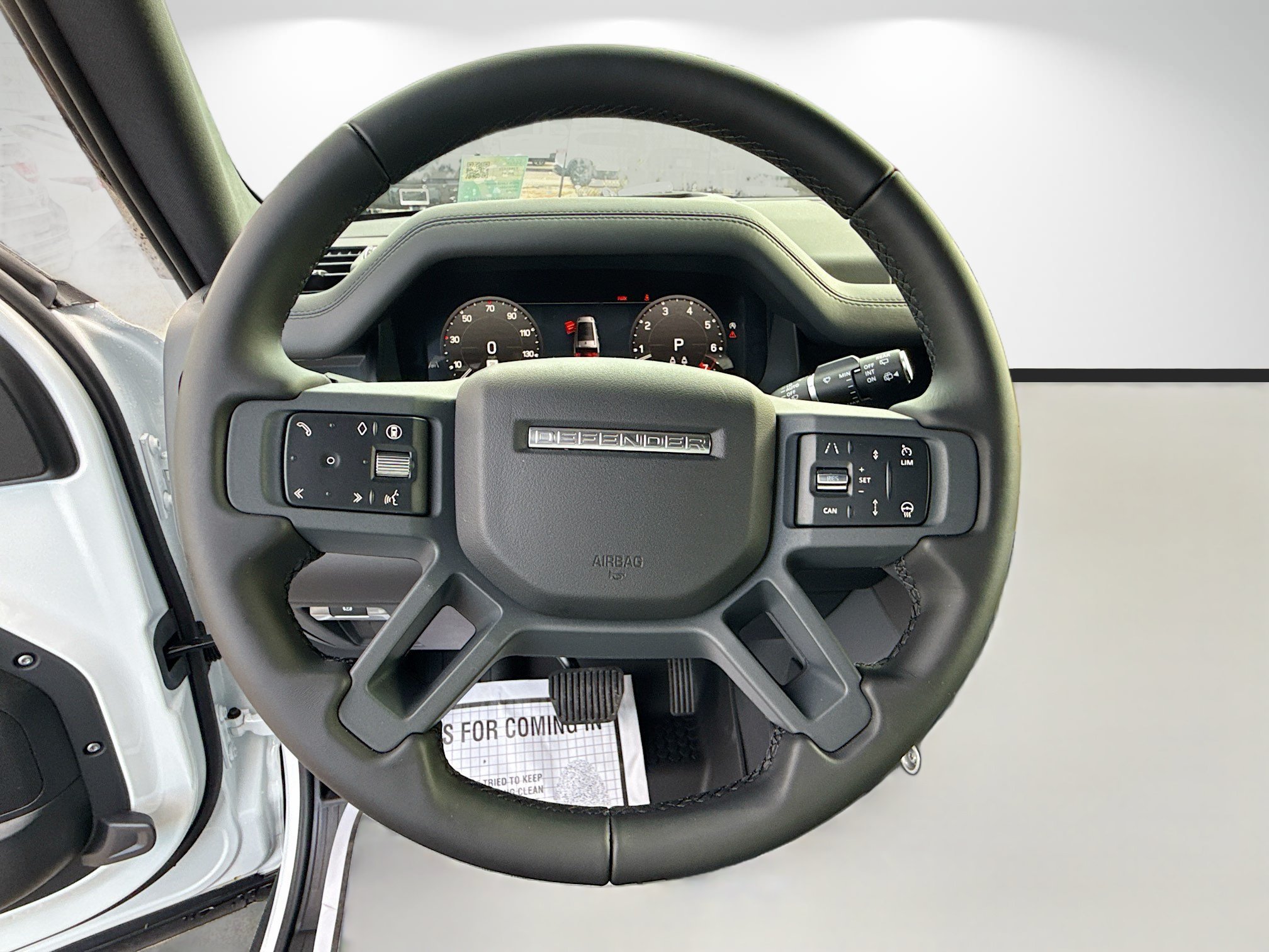 New 2026 Fuji White Land Rover X-Dynamic SE image 40