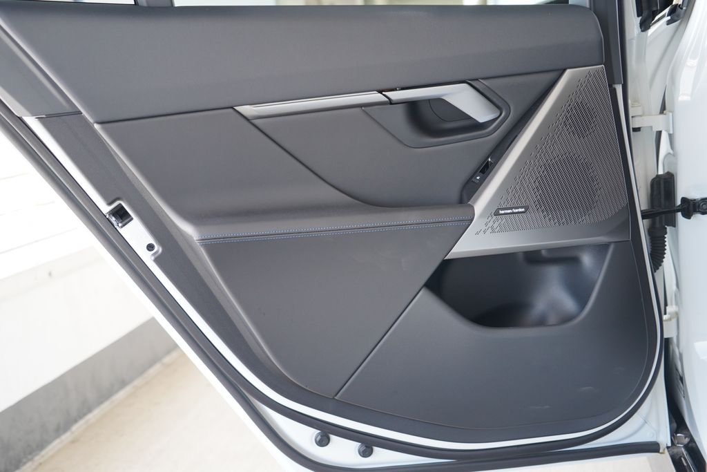 2026 BMW 5 Series 530i - Photo 27