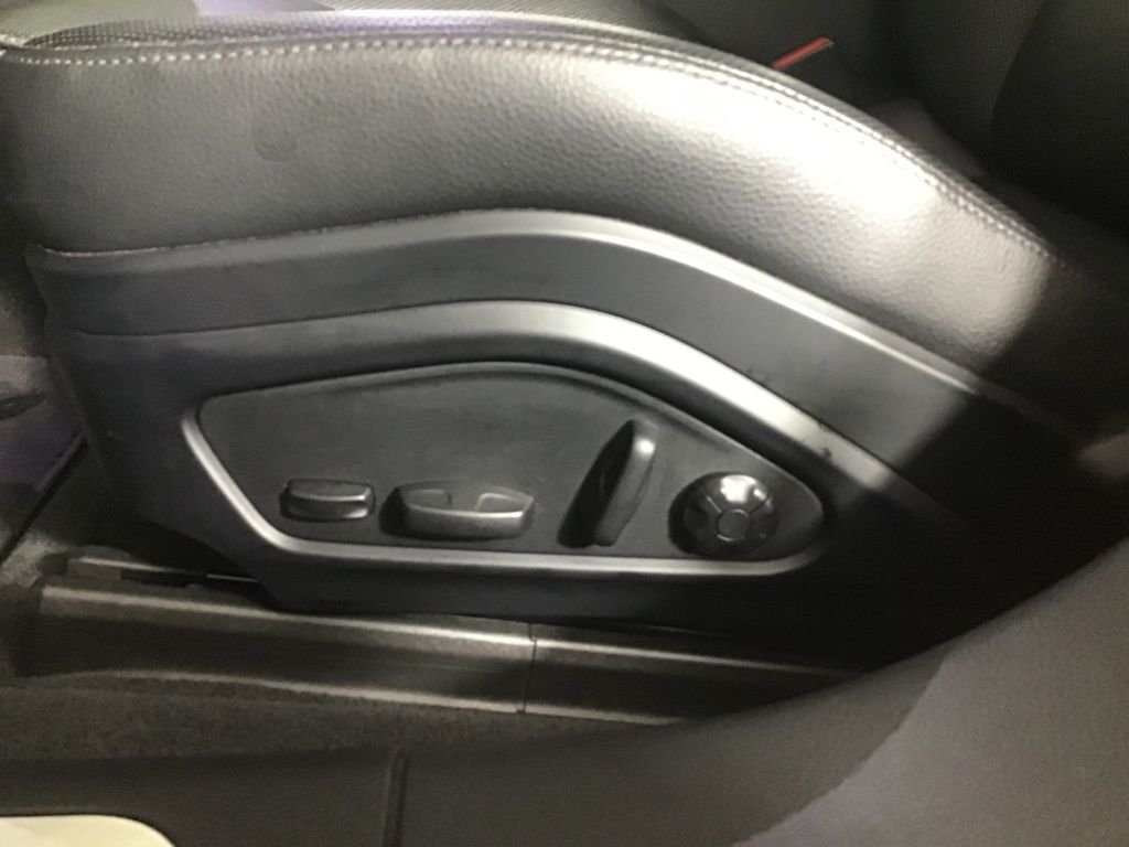 Certified Used 2023  Porsche 4 image 31