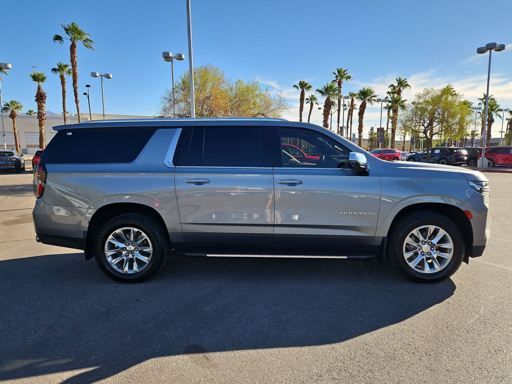 2023 Chevrolet Suburban Premier - Photo 6