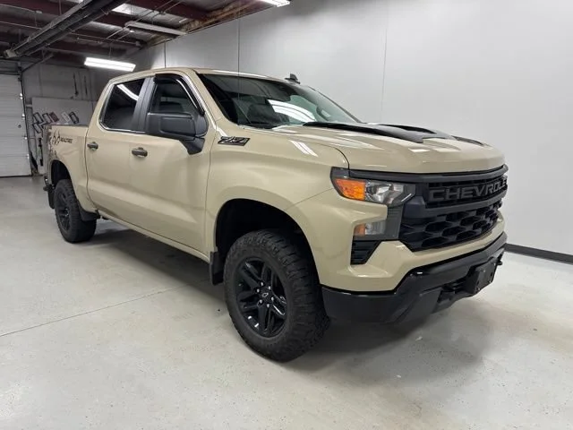 Used 2023 Sand Dune Metallic Chevrolet Custom Trail Boss image 3