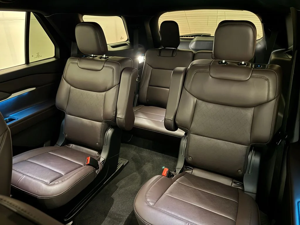 New 2026 Gray Ford Platinum image 14