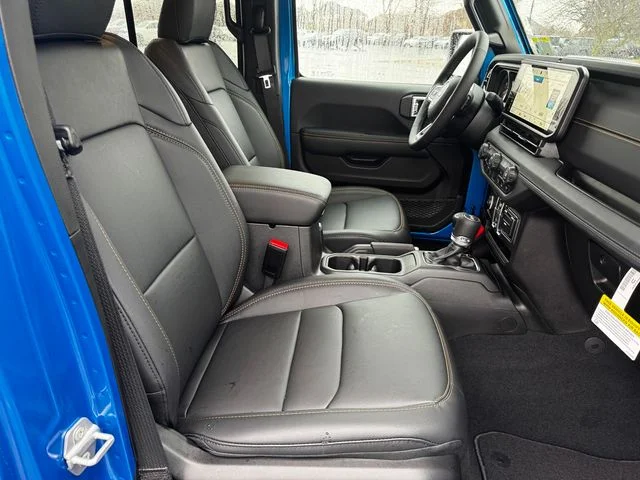New 2026 Hydro Blue Pearl-Coat Exterior Paint Jeep Sahara image 13