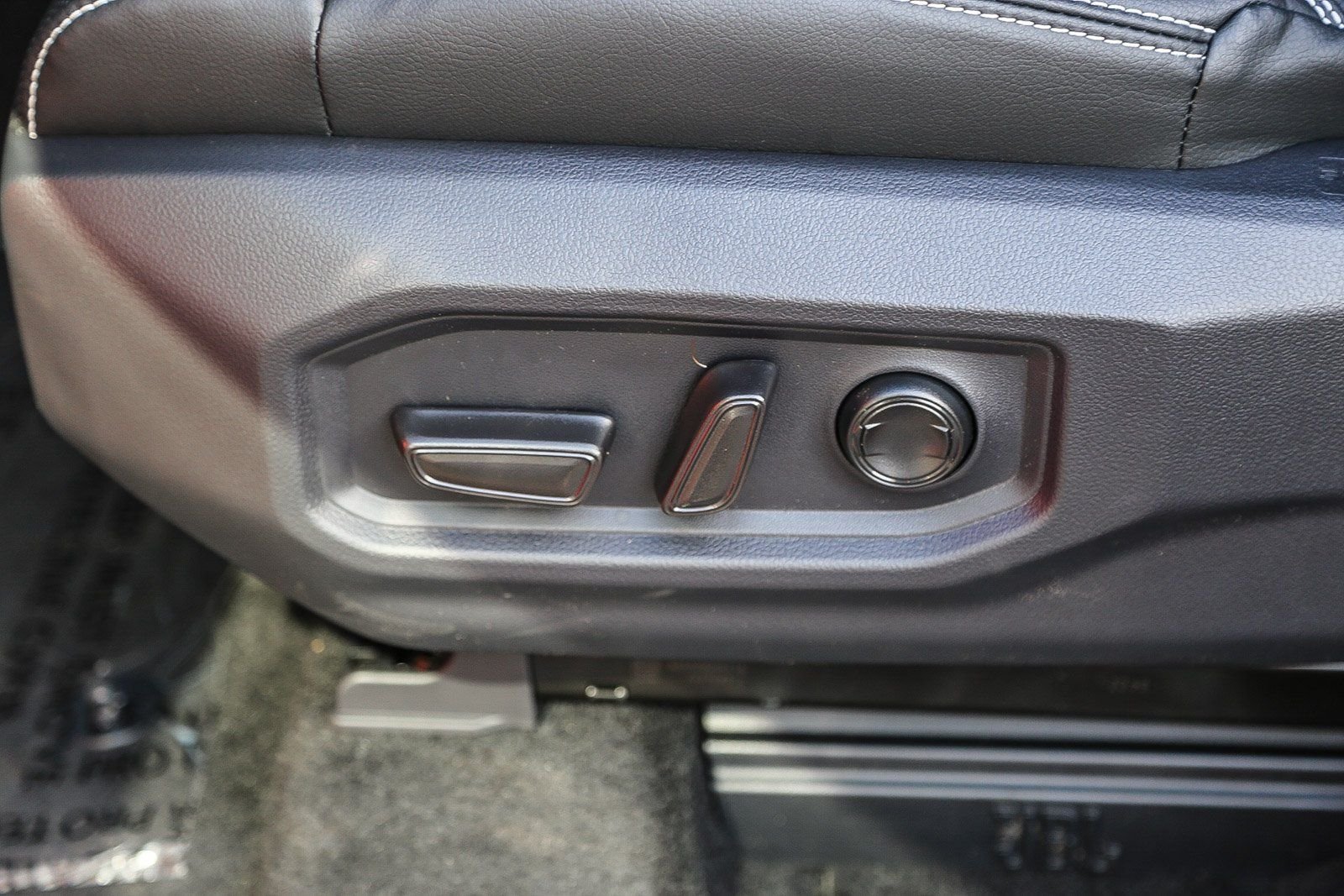 2026 Toyota Tundra Limited - Photo 21