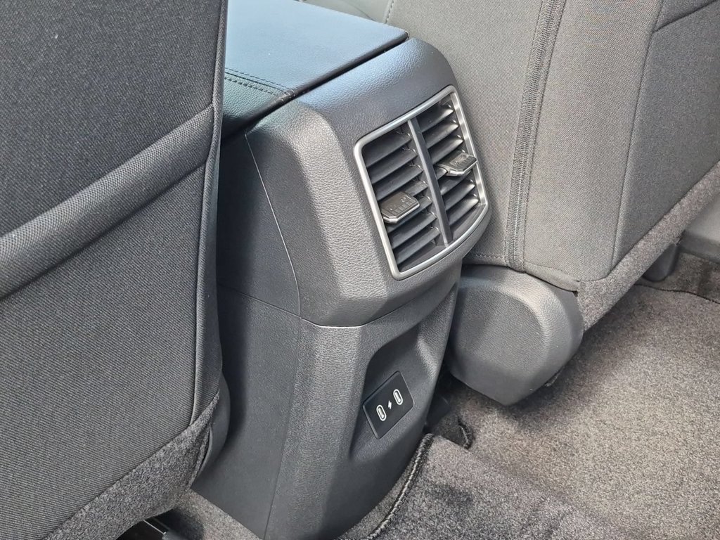 New 2027 Fusion Black Kia LX image 21