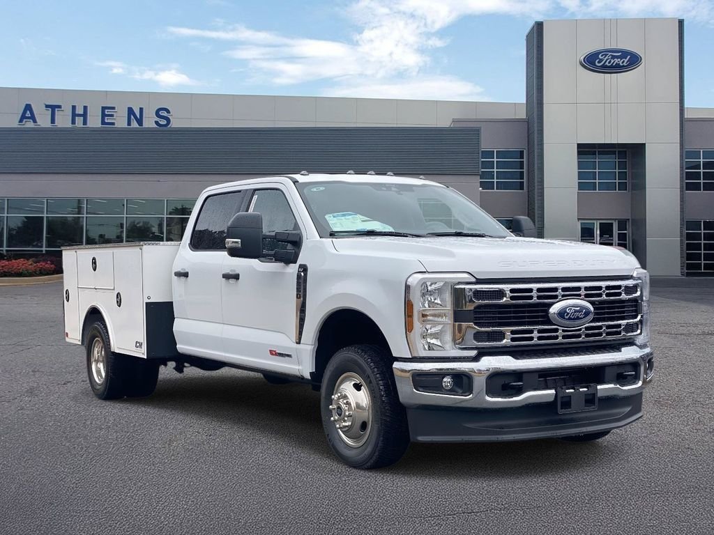 New 2026 Oxford White Ford F-350® XLT image 1