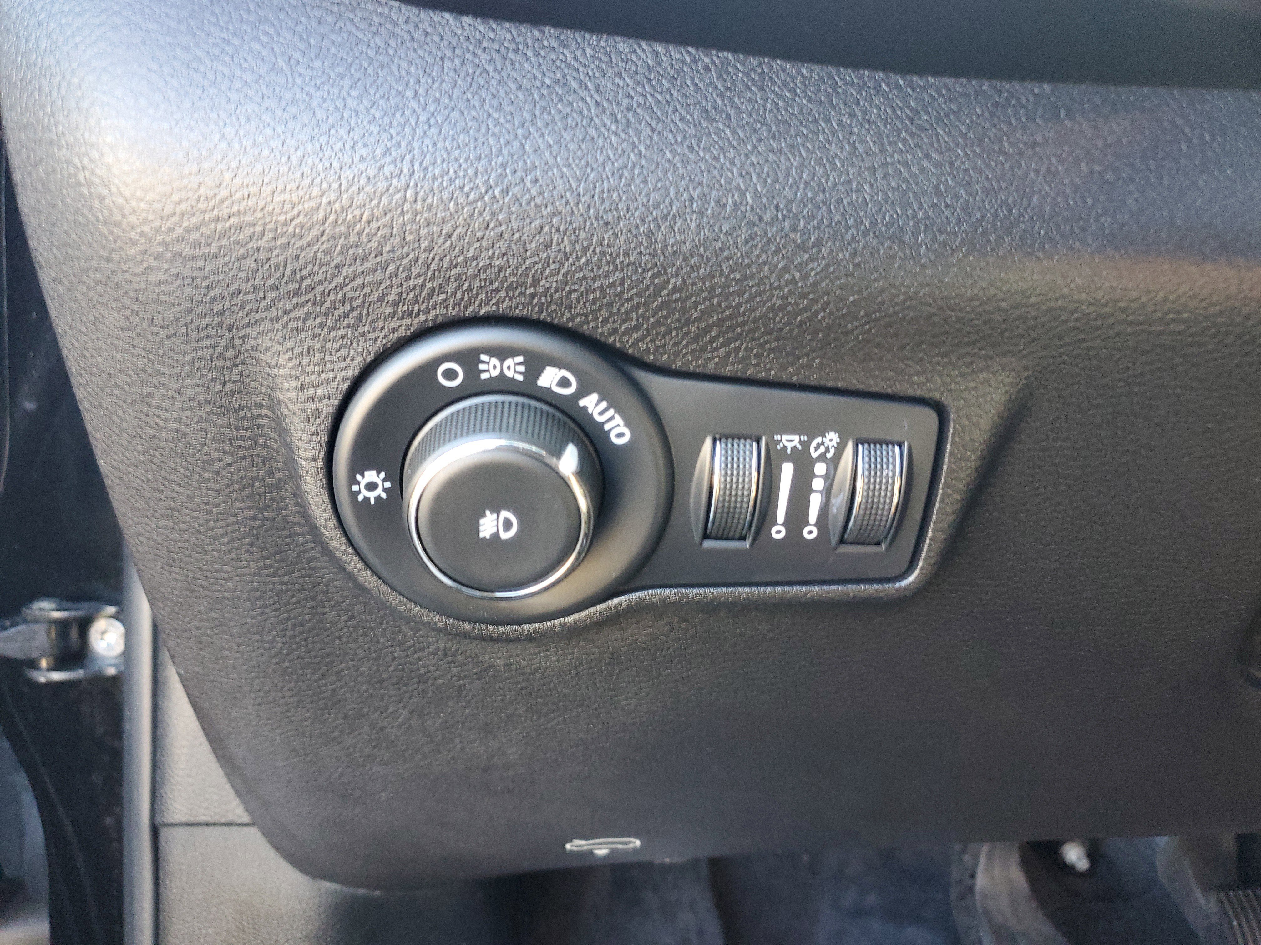 Certified Used 2025 Black Jeep Limited image 23