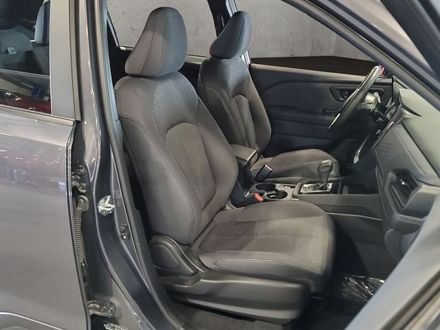 Used 2025 Gray Metallic Subaru Premium image 34