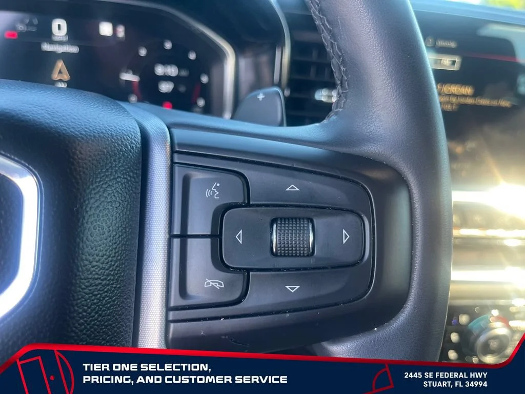 Used 2023 White Frost Tricoat GMC SLT image 21