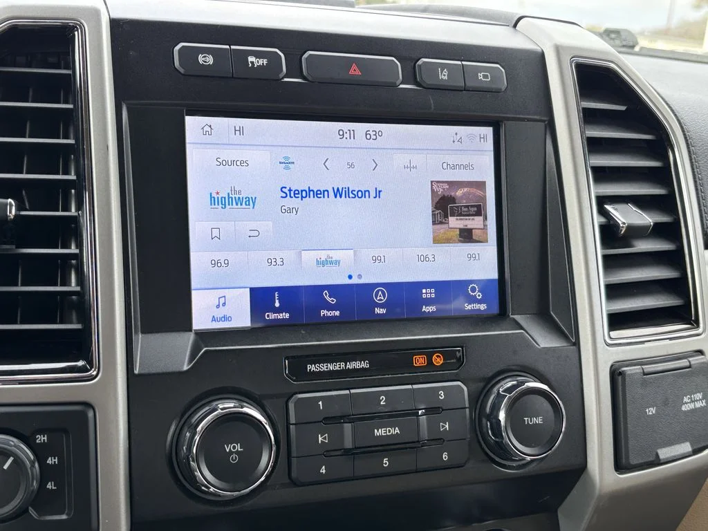Used 2021 Blue Ford Lariat image 22