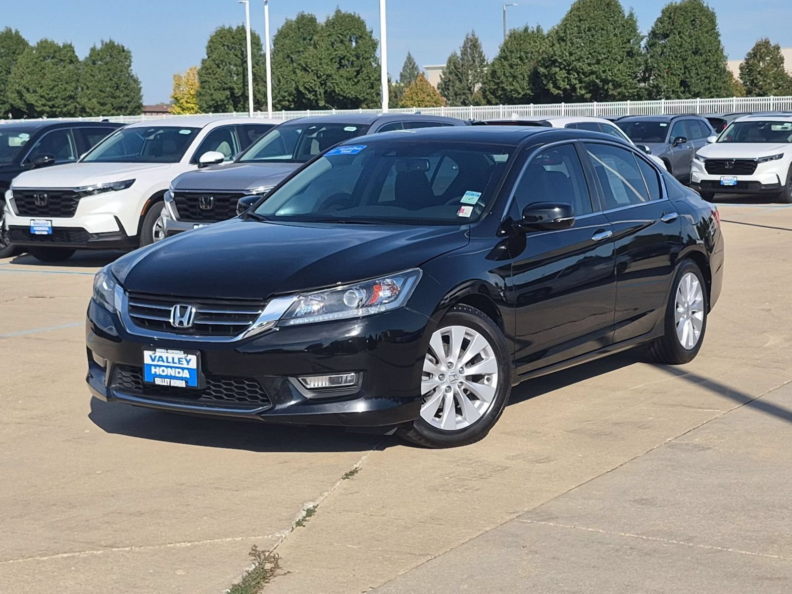 Used 2013 Crystal Black Pearl Honda EX-L Sedan image 2